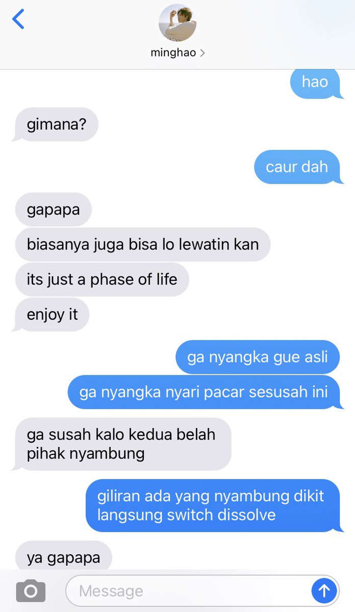 codinglanguage's tweet image. curhat ke hao biar ga diledekin seokmin