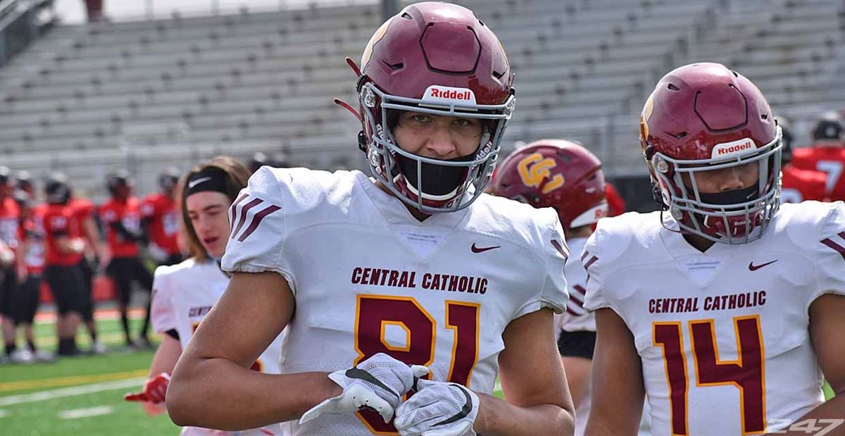 BrandonHuffman's tweet photo. Portland (Ore.) Central Catholic 2023 tight end Riley Williams is starting to get his recruitment rolling with three new offers this month https://t.co/xYdTRkSU8K https://t.co/3Owk5JtDKa