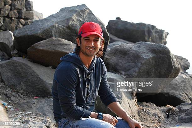 Rising_Photon (@rising_photon) on Twitter photo Khulke jeene ka
Tarika tumhein sikhate hain
Hass ke dekho na
Latifa tumhein sunate hain
Umar ke saal kitne hain
Gin gin ke kya karna
Beet jaayein na
Ginti mein hi warna
Celebrating <a href="/itsSSR/">Sushant Singh Rajput</a> life π«π±π¦πβΎπ Khulke jeene ka
Tarika tumhein sikhate hain
Hass ke dekho na
Latifa tumhein sunate hain
Umar ke saal kitne hain
Gin gin ke kya karna
Beet jaayein na
Ginti mein hi warna
Celebrating <a href="/itsSSR/">Sushant Singh Rajput</a> life π«π±π¦πβΎπ
