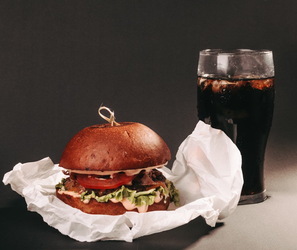 Pinkcloud_ykt's tweet image. Розыгрыш набора: фирменный бургер + бокал чего нибудь, кому что нравится😉

рт и читай нас | 18+ | итоги в 19:30

сегодня до 19:30 акция на все краны 🔥