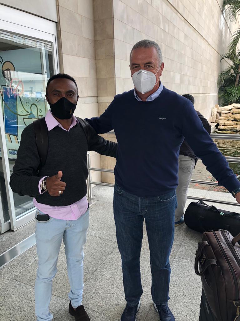 Gracias por la foto entrenador <a href="/FEFecuador/">FEF 🇪🇨</a> <a href="/FEFecuador/">FEF 🇪🇨</a> exitos en las siguientes fechas!! #10