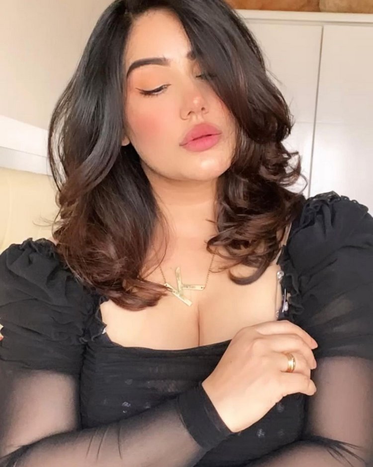 E0G6bMIWEAAF8ay?format=jpg&name=medium