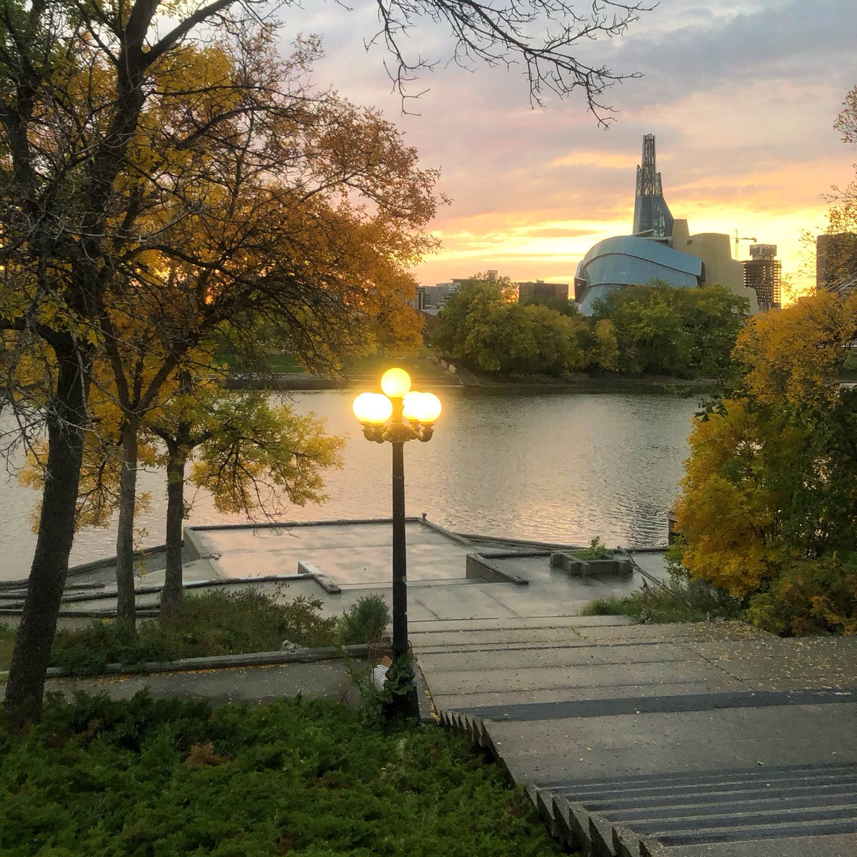 September: I have surprisingly few photos of the river from Septembers, probably because I spend much of the month at the cottage. Still, the few I have feel pretty special.  #Winnipeg  #photography 10/