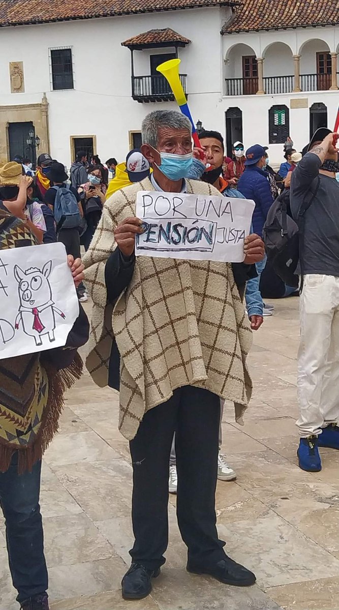 YoReferendo's tweet photo. Yo Apoyo el #ReferendoCampesino por lo que tanto lucharon nuestros abuelos algún día lo puedan lograr las campesinas y Campesinos!!! https://t.co/MTNrmd88OR
