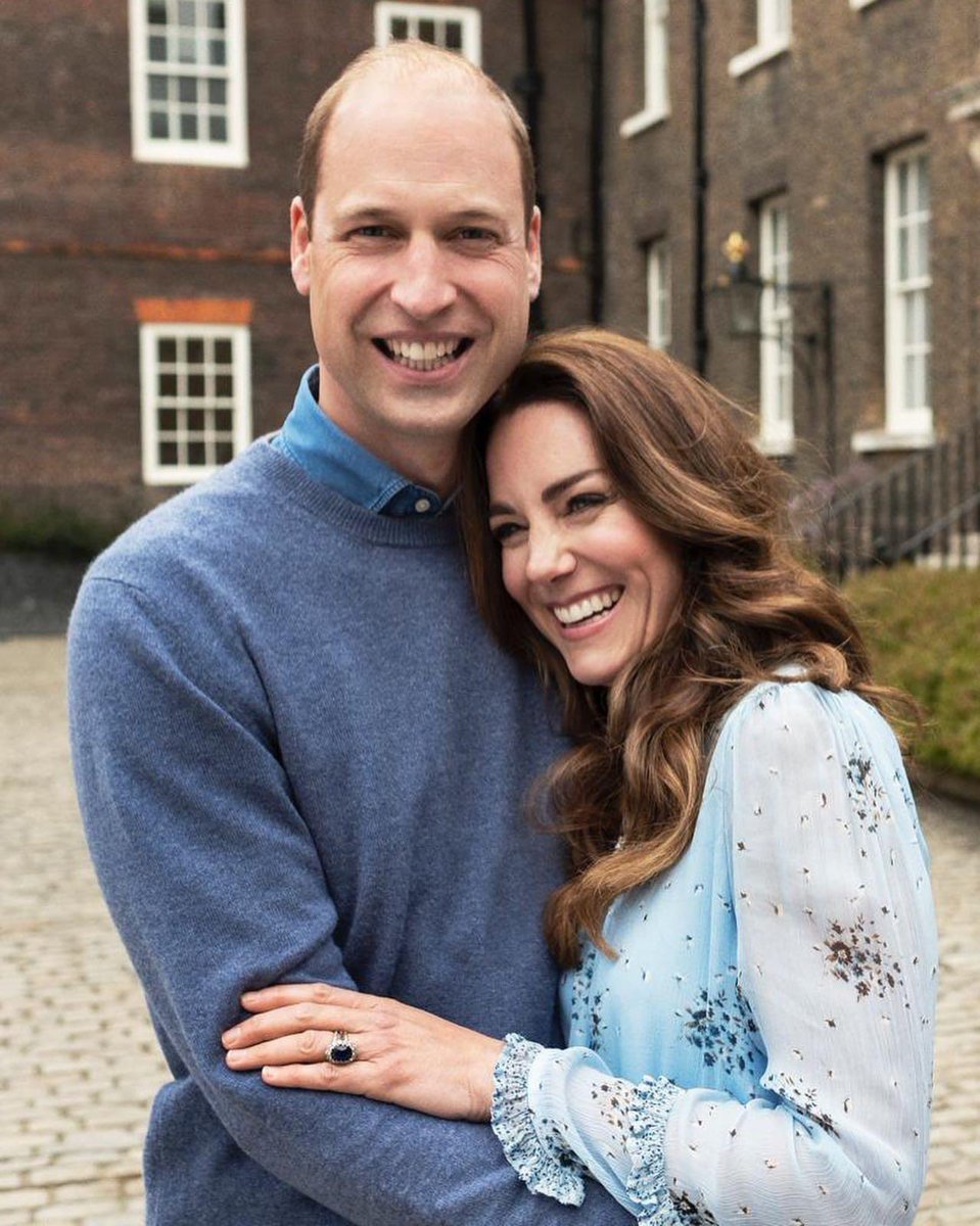 hrhKateVictoria's tweet photo. 10 years 👰‍♀️🤵‍♂️

📸 Chris Floyd at Kensington Palace this week.  The Duke and Duchess  have released two new photographs ahead of their 10th wedding anniversary tomorrow. 

#dukeofcambridge #duchessofcambridge  #weddinganniversary #royalwedding https://t.co/WImQjt81eM