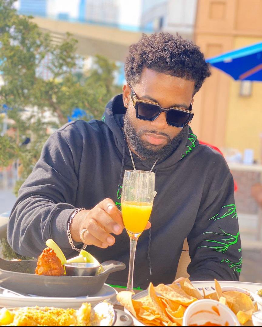 jerrycryptoc's tweet image. l can show you how to make your hourly wage in minutes by trading in the HFX market •Want to to know how? DM " Wealth" to get started