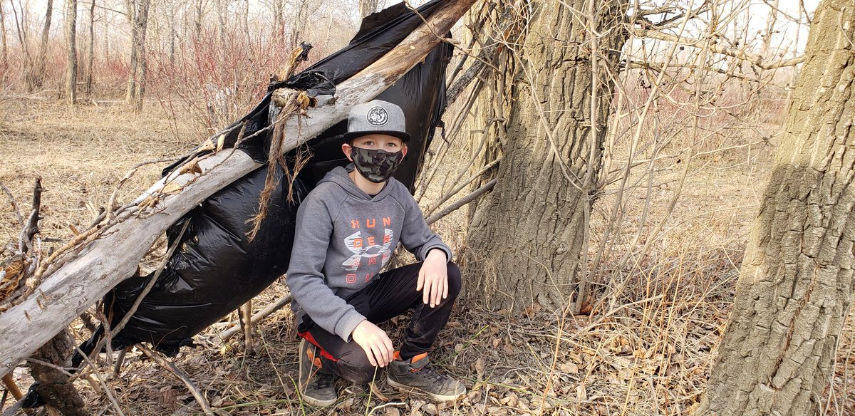 We're mid-way through the Tarp Troubles challenge and are blown away by these awesome shelters!⛺🌲 
...they're in-tents🤓
Submit your activities to #SurviveWithLes &amp; get crests👇
bit.ly/Great8Challeng…

📷  Heather E., <a href="/1stCrestview/">1st Crestview</a>,  <a href="/CubScoutsCAN/">2nd North Battleford</a>  (<a href="/skscouts/">Saskatchewan Scouts</a>), Gregory Wilson