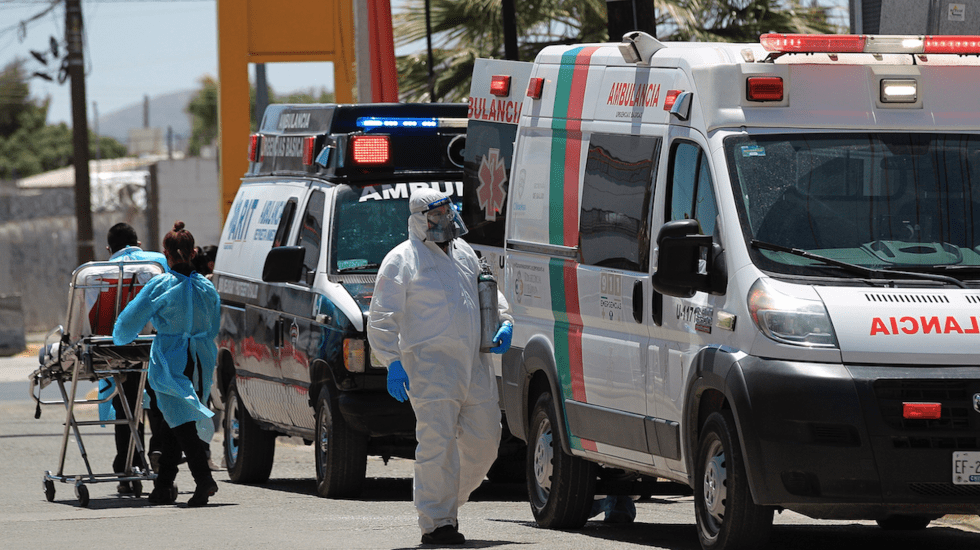 lopezdoriga's tweet photo. #URGENTE

En las últimas 24 horas México registró 3 mil 818 casos y 371 muertes por COVID-19.

EN VIVO: https://t.co/wwHzAOt2ms https://t.co/MJdXsxDUb6