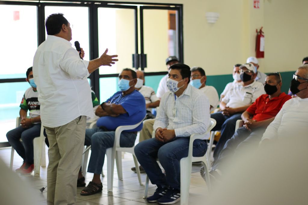 CrhistopherJGN's tweet photo. Me tocó acompañar al candidato Fernando Pucheta al encuentro con el sector transportistas de Mazatlán. Con las mejores propuestas de la mejor fórmula con Mario Zamora #VamosXSinaloa
#yosigoconpucheta #vamospormazatlan #MarioZamoraGobernador @MarioZamoraG @PuchetaOficial https://t.co/jBLhlYMiFP