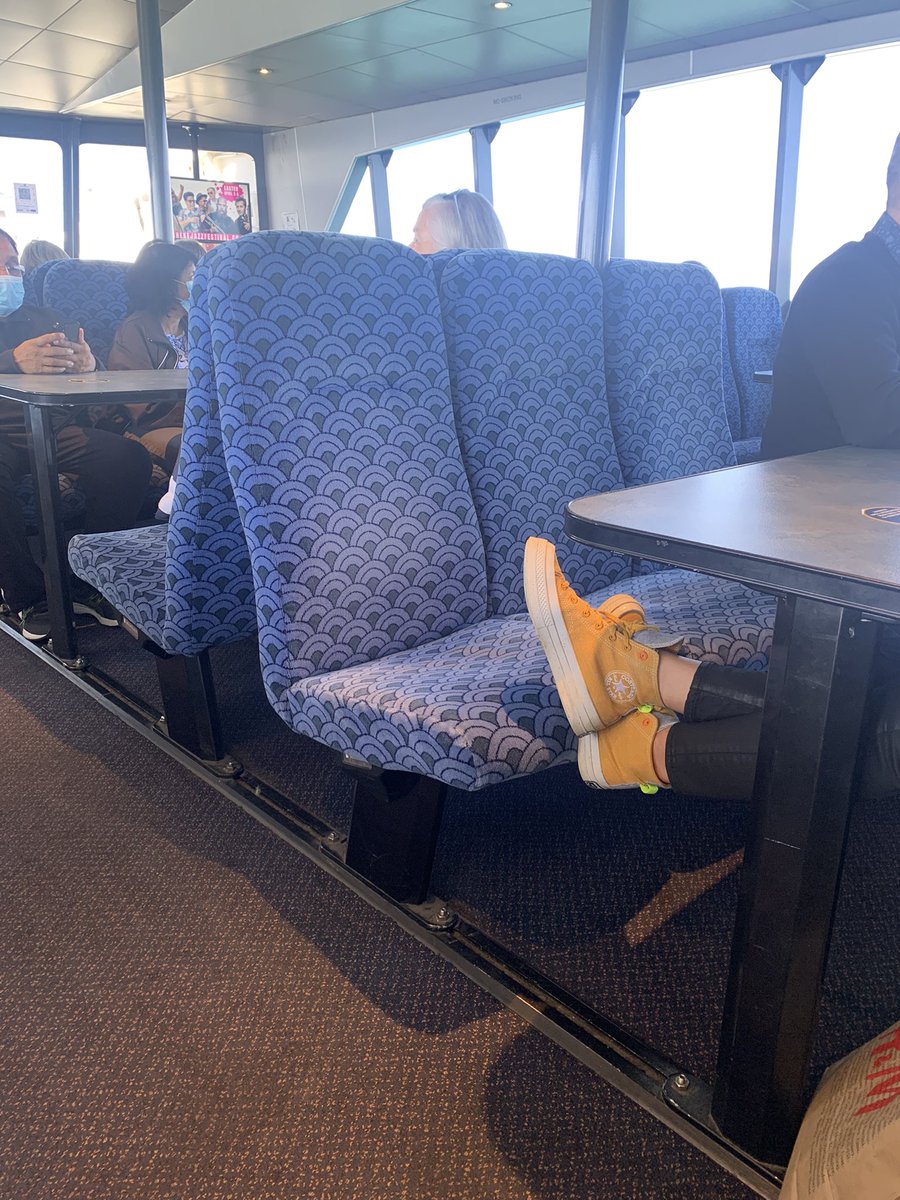 And seriously when did we stop giving a . I used to love this journey . But I don’t want your shitty shoes on the next chair I’m going to sit on . #itwasagooddayuntilnow <a href="/AklTransport/">Auckland Transport</a>