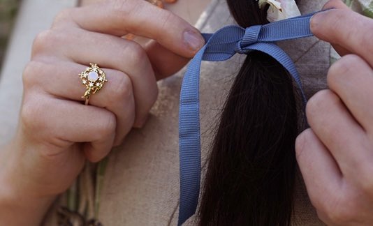 _aprilgloria's tweet photo. meet Viola Ornella, human nature cleric in service of Sylvanus! 🌿
I’m partnering with @bisoulovely jewelry to show off their beautiful upcoming RPG ring collection. seen on Viola is the “healer” ring!
See reply to learn more about the collection! #sponsored #ad #bisouRPG https://t.co/NgC5Sran7d