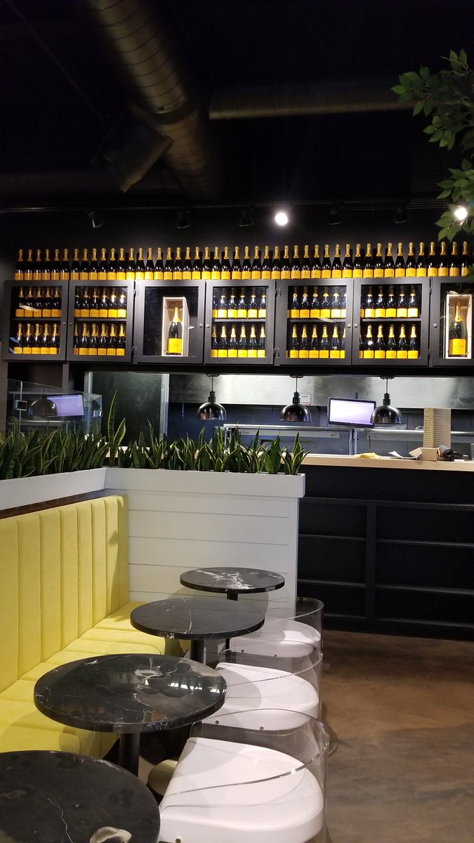 TaylorofCT's tweet image. The Place 2 Be West Hartford!  The third and newest location! Check them out!  Taylor Shake machine and Flavorburst!  Then their creations...trust me, you have not had anything like this!