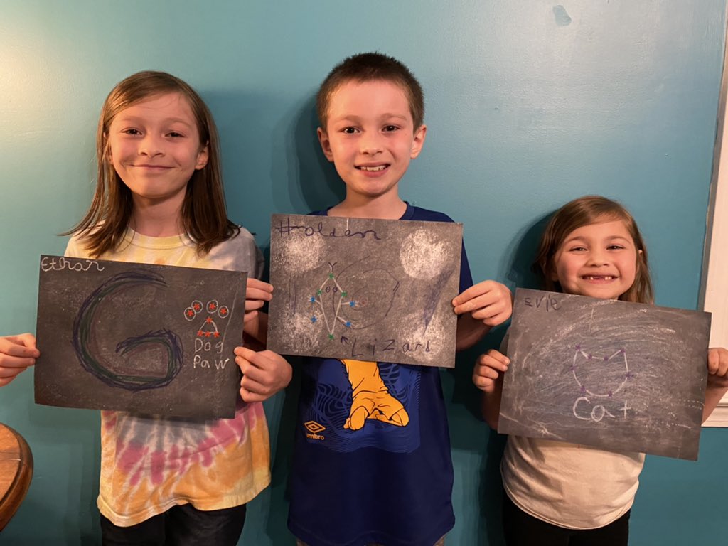 JessicaShares's tweet image. Made their own constellations for @VaughanRockets #VaughanSTEM day 💫