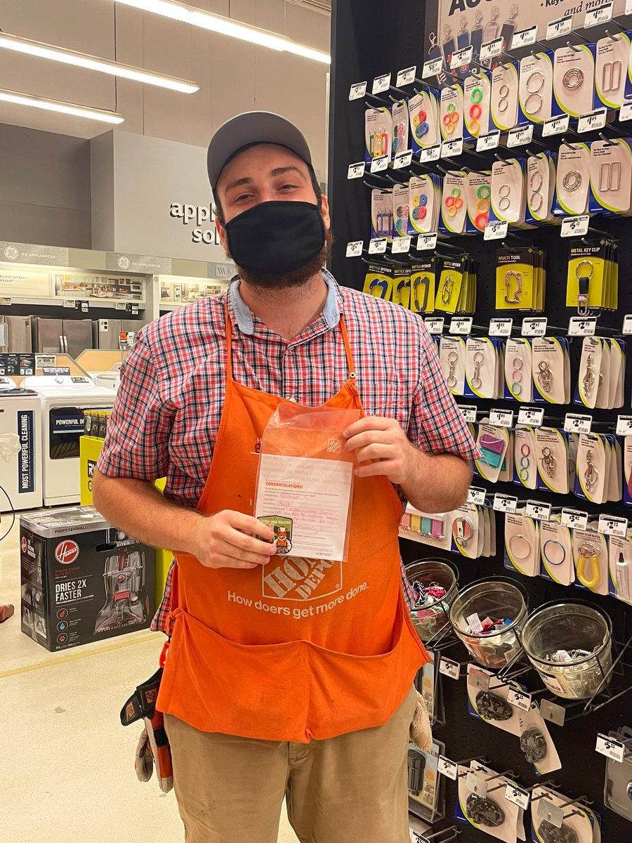 From seasonal to permanent full time curbside runner in just a couple of months. This guys is a rock star. Jumped right into the role and didn’t skip a beat. Way to go Brandon!!!