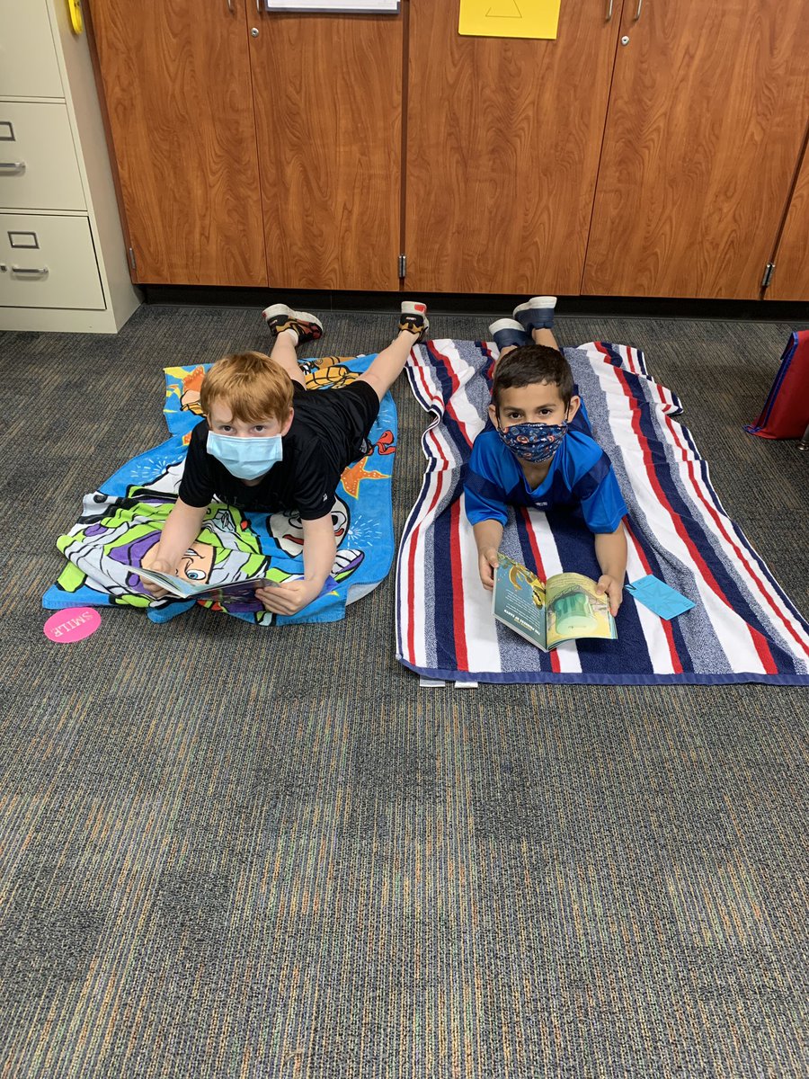 JoSpedale's tweet photo. Reading books from our book series clubs is way more fun on a beach ๐ towel with a buddy! #read #bookclubs #abcschoolcountdown #Beachday #25daysleft #2ndtonone @CyFairYeager @MsMendozacrew https://t.co/03MblJ4ybq