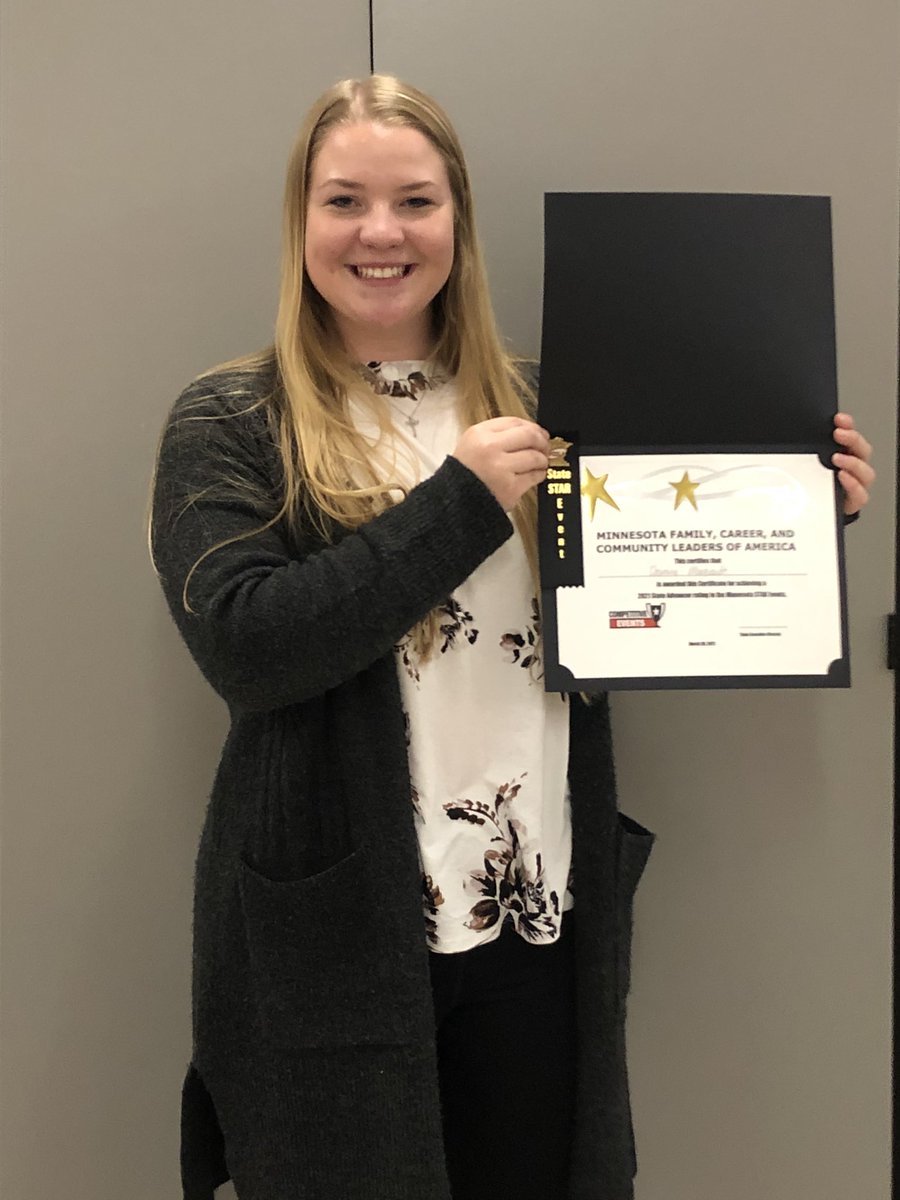CassidyBreer's tweet photo. Congrats to our FCCLA State Conference award winners
✨Kat Ross New Member Award ✨Dasmine Marquardt Gold Medal in Teach &amp; Train STAR Project and national qualifier
✨Kiya Avery Silver Medal in Career Investigation STAR Project
✨Phoebe Ferrell (not pictured) Chapter SPARK award https://t.co/3quUCk0Ckp