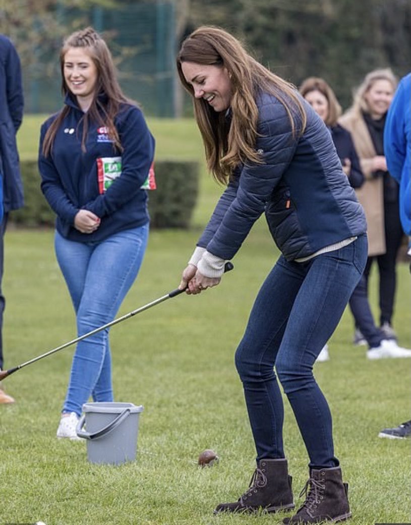 As signatories to the ⁦<a href="/EnglandGolf/">England Golf</a>⁩ women in golf charter #FOREeveryone we loved seeing Kate giving the game a try this week especially because she looked so happy doing so. 😁 🏌️‍♀️