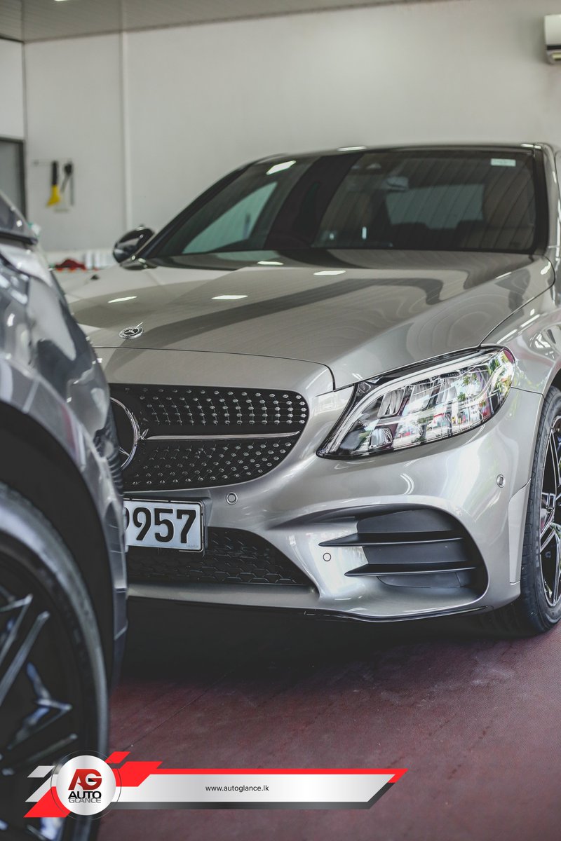 auto_glance's tweet photo. Autoglym CARBON SHIELD is a complete vehicle protection system that is professionally applied to your car’s paintwork, upholstery and glass. It offers you peace of mind by protecting your car from the day you drive it home.
#autoglance #srilanka #windowfiliming #windowtint https://t.co/0ogYO1LMda