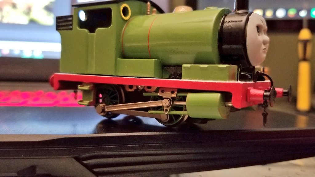 Greens_Trains's tweet image. Marklin siderods? 🤔