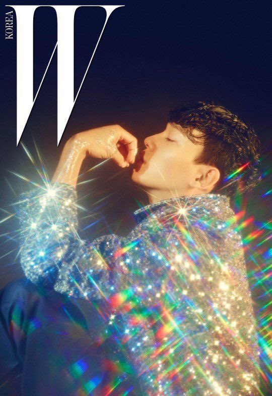 CHEN and TEN in sparkly outfit for magazine