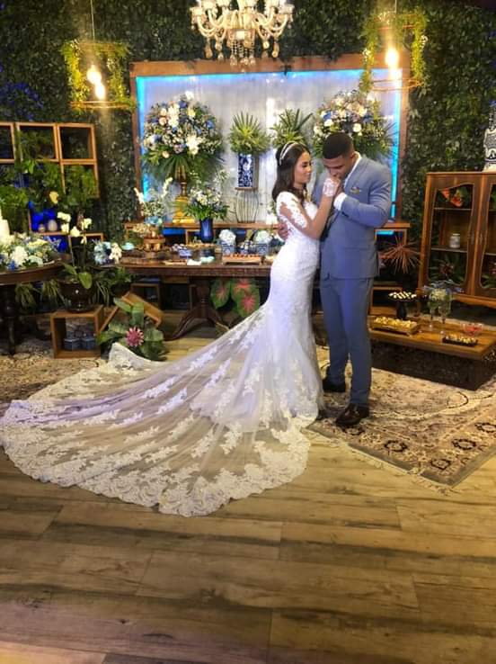 RoberthoVitti's tweet photo. Casamento da minha sobrinha @JuBarbosa995 ❤❤🥂🍾🎆 https://t.co/71nPVdWfs7
