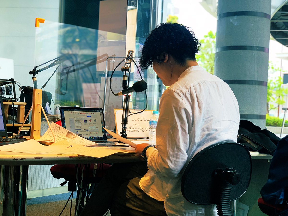 E Radio エフエム滋賀 S Tweet キャッチ木曜日 本日のお相手は杉浦なおやです よろしくお願いします 今日も皆様からのメッセージを お待ちしています こちらから Sate E Radio Co Jp Fm滋賀 Eradio 杉浦なおや キャッチ770 今日何してる