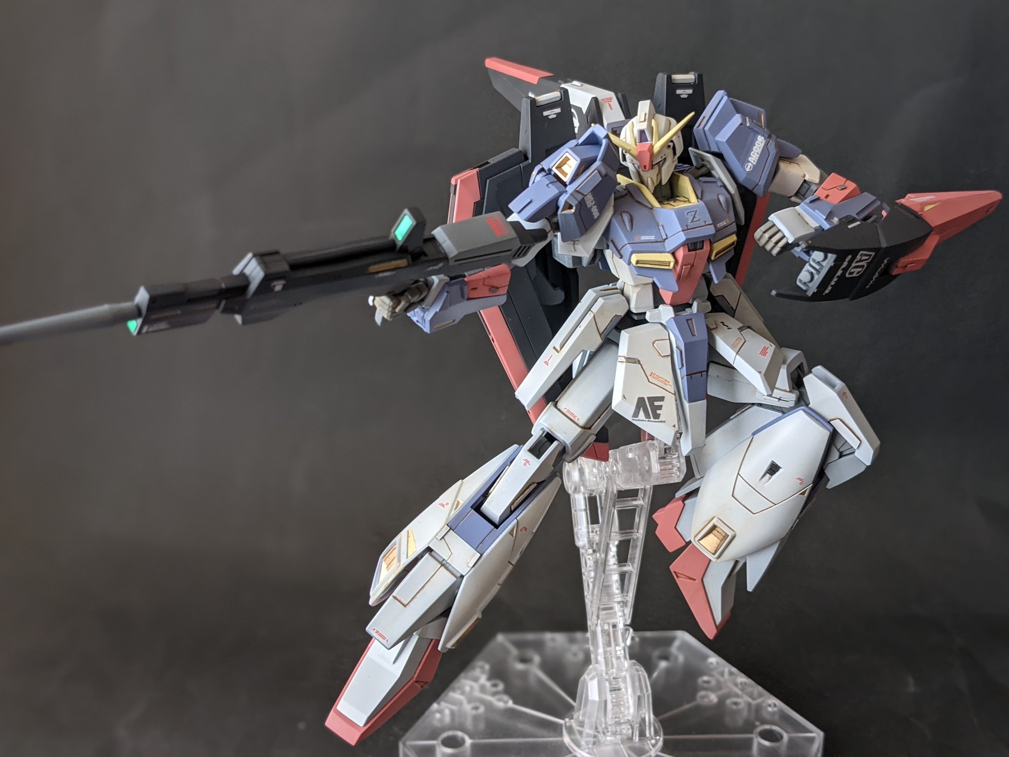 つ さん工房 24 Zガンダム完成 淡いオリジナルカラーリングで仕上げました これから百式との撮影に入ります Z ガンダム ガンプラはどんな自由な発想で作ってもいいんだ T Co Poz3qpljsf Twitter