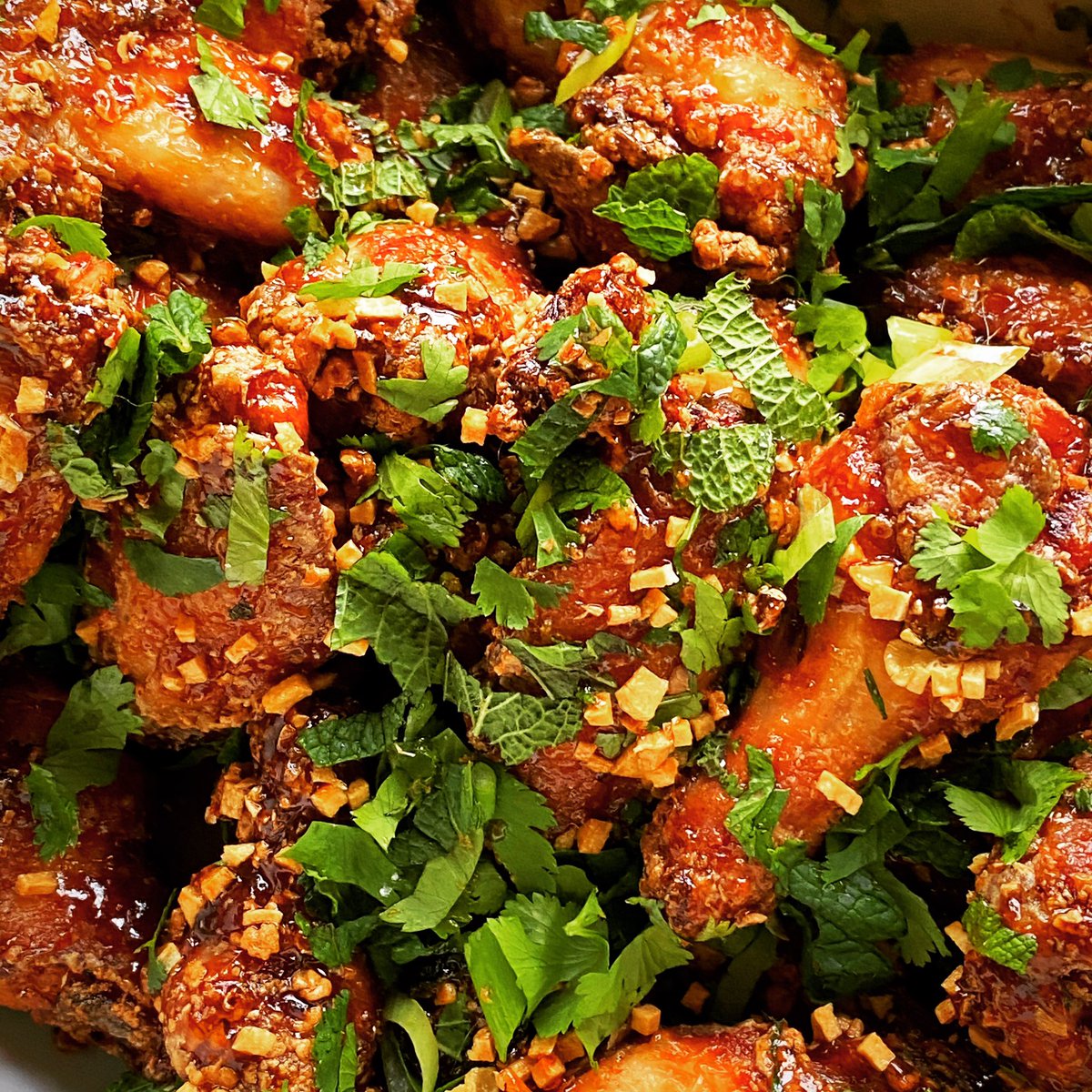 Pok Pok chicken wings. Rich and umami, crispy and sticky and loads of umami flavour. What’s not to like? @bellatbroadway #mckinleyskitchen #bellatbroadway #umami #chickenwings
