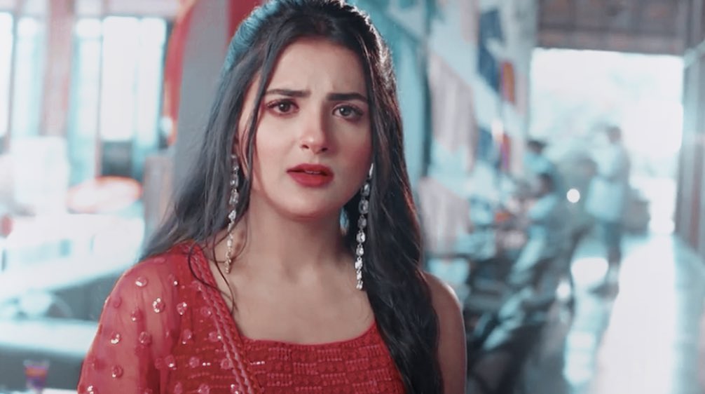 Anokhi waited for Shaurya to say something & stand besides her.Tell everyone around that She Was His GirlHer Worst Fear was realised as she saw him standing there with someone who was his ex.As the Matriach of Sabherwals added salt to her wounds #ShauryaAurAnokhiKiKahani