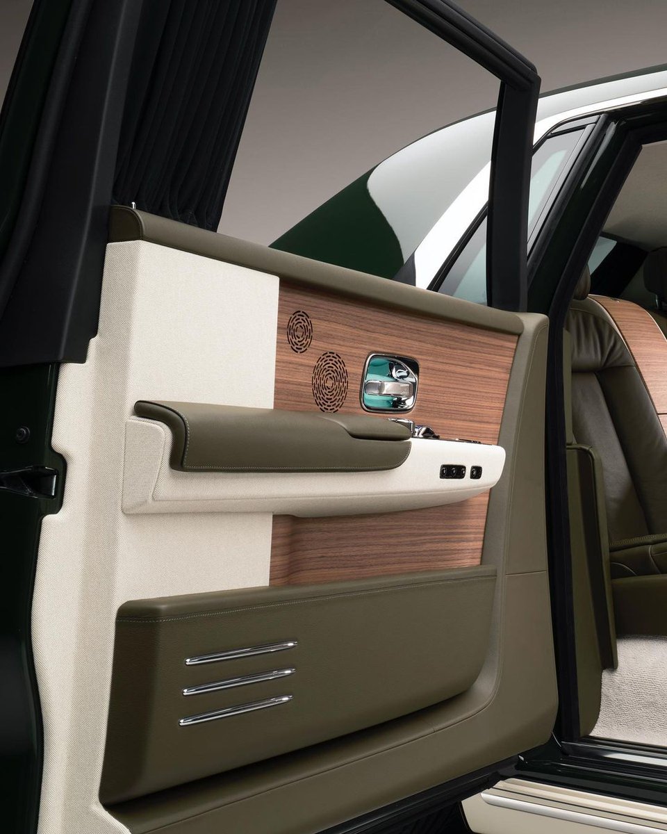 B_Lifestyle2018's tweet photo. Introducing #PhantomOribe, a One-of-One #Bespoke Phantom developed in collaboration with #Hermès
Phantom Oribe is a refined creation bringing together the exceptional materials and craftsmanship of the world’s two finest luxury houses.
#BillionaireLifestyle #RollsRoycePhantom https://t.co/vD6cwHszHw