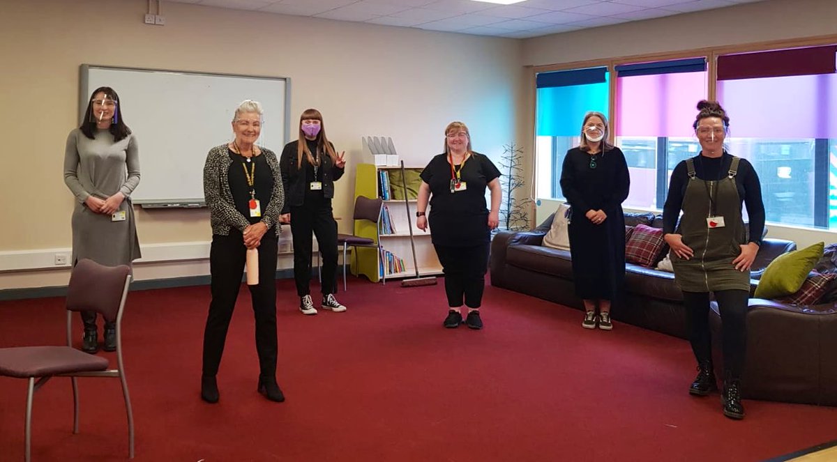 MCRDeafCentre's tweet image. Dream Team of BSL interpreters working at our drop in, pop up vaccine clinic today at MDC.
Thank you, we salute you! 
🙌🏿🙌🏾🙌🏽🙌🏼🙌🏻

#MDC #deafcommunity #BSLinterpreters #vaccine #britishsignlangauge #BSL #deafcentre #covidvaccine