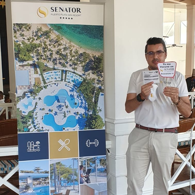 SenatorHR's tweet photo. Estamos muy orgullosos de que nuestros compañeros de #RepúblicaDominicana, ya están siendo #vacunados contra la Covid19. Esperamos que este avance en la vacunación sea un gran paso para la recuperación del #turismo en este país. https://t.co/XCGxNexXfc