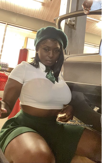 1 pic. I&rsquo;m so excited in the second pic 🤣🔥 https://t.co/3J1ZuAFwpU