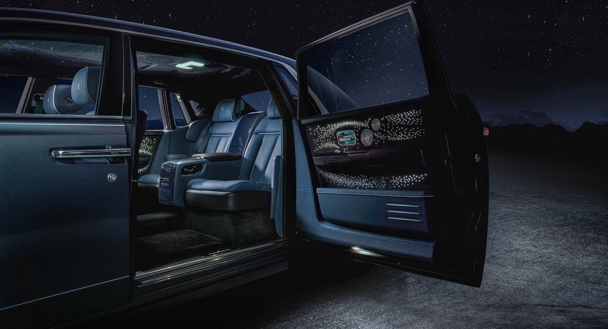 AlamAlSayarat's tweet photo. مجموعة فانتوم تيمبوس... رولز-رويس فريدة من الطراز الرفيع
@RollsRoyce
#عالم_السيارات #سيارات #رولز_رويس #فانتوم_تيمبوس #فانتوم #rollsroyce #phantom #phantomtempus https://t.co/ERfm6QGiXO