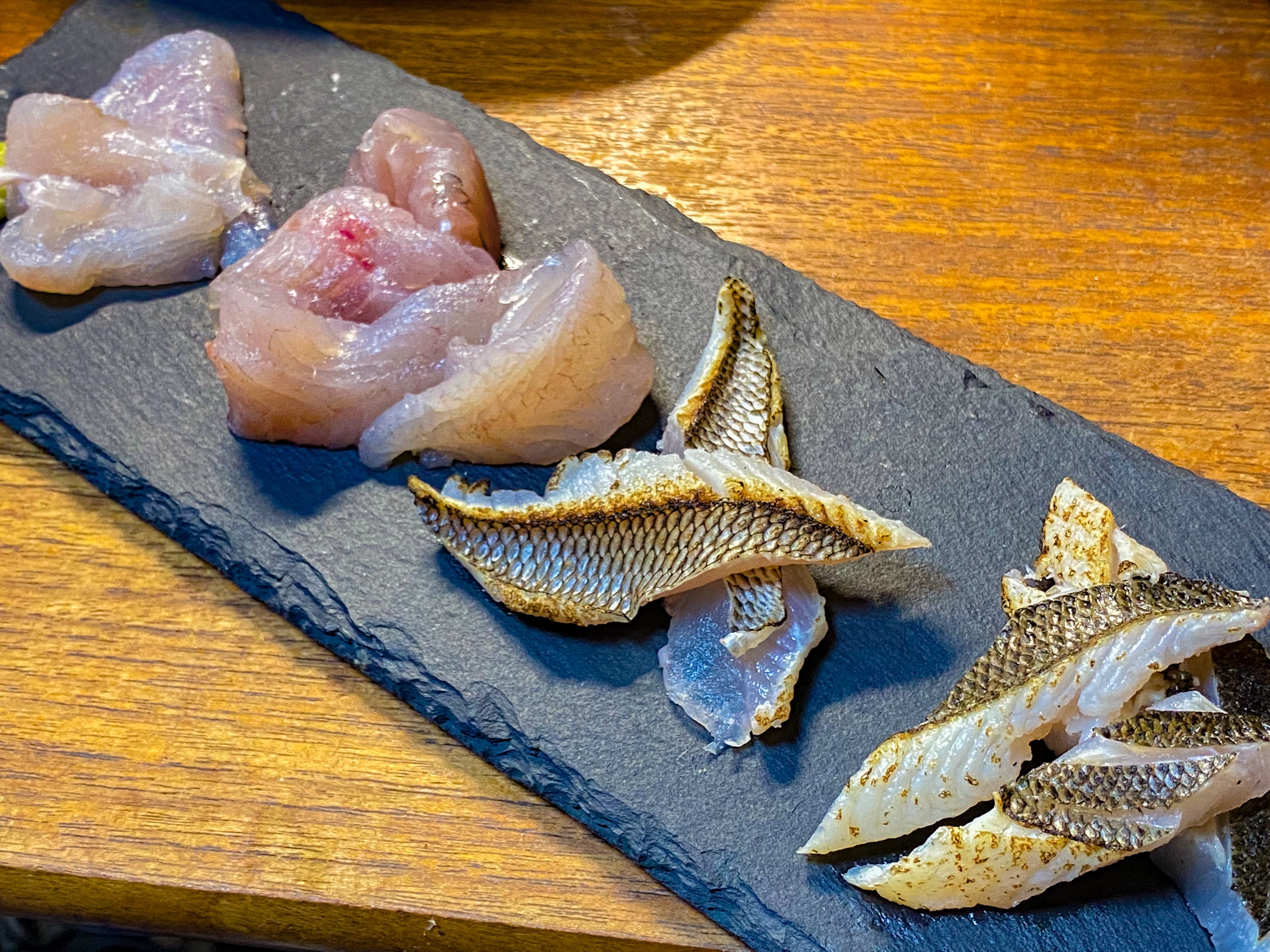Uzivatel Funa Na Twitteru ウミタナゴ の刺身 身の色はあまり良くないし水っぽく脂も少ないけど焼き霜は美味しくいただけた 残りは塩焼きに T Co 5myt5hxkdn Twitter