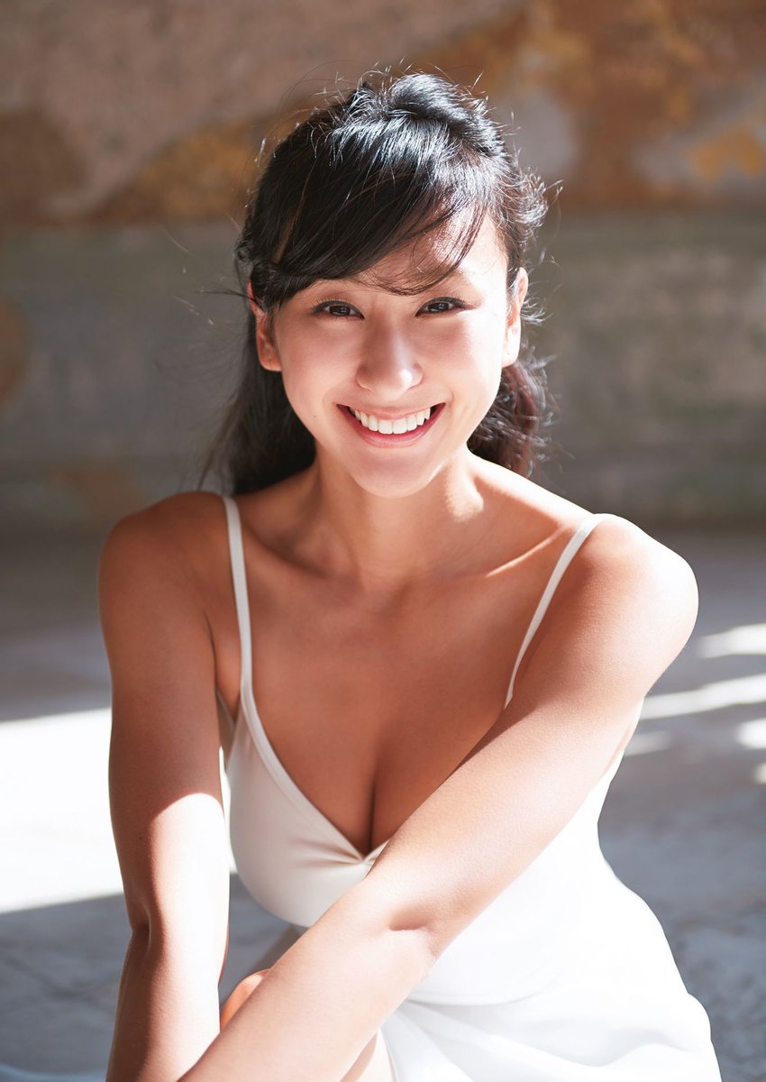 週プレ グラビア グアム キューバで健康的な美bodyを大胆露出 地元 名古屋でのオフショットや幼少時の写真付きコラムも収録した集大成的な一冊 浅田舞 デジタル写真集 舞 グラジャパ 限定 Premium Edition T Co P0k3iv6urn 週プレ15年 週プレ グラビア グアム キューバで健康的な美bodyを大胆露出 地元 名古屋でのオフショットや幼少時の写真付きコラムも収録した集大成的な一冊 浅田舞 デジタル写真集 舞 グラジャパ 限定 Premium Edition T Co P0k3iv6urn 週プレ15年