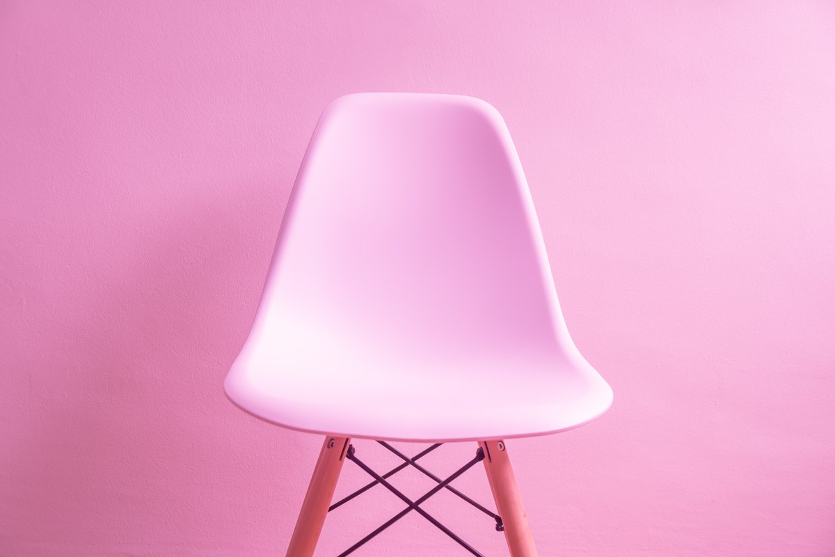 Chairs aren't just for sitting on - they can also be a seat of creativity. Find out more on today's blog: fasterideas.com/post/chairwork
#creativethinking #creativetherapy #psychodramatic