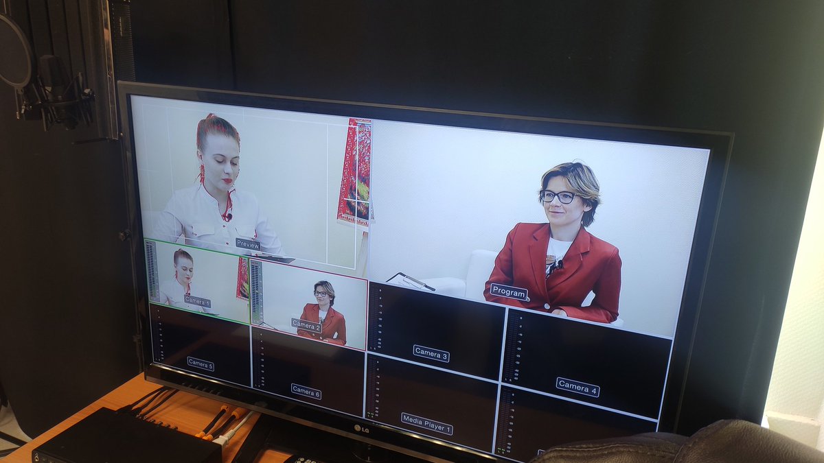 Сегодня с коллегами весь день работаем в Октябрьске на зональной выездной конференции <a href="/Culture_63/">Министерство культуры Самарской области</a> , начали с экскурсии по ДК, модернизированному в рамках НП "Культура"
<a href="/socbloktlt/">Социальный блок администрации Тольятти</a>