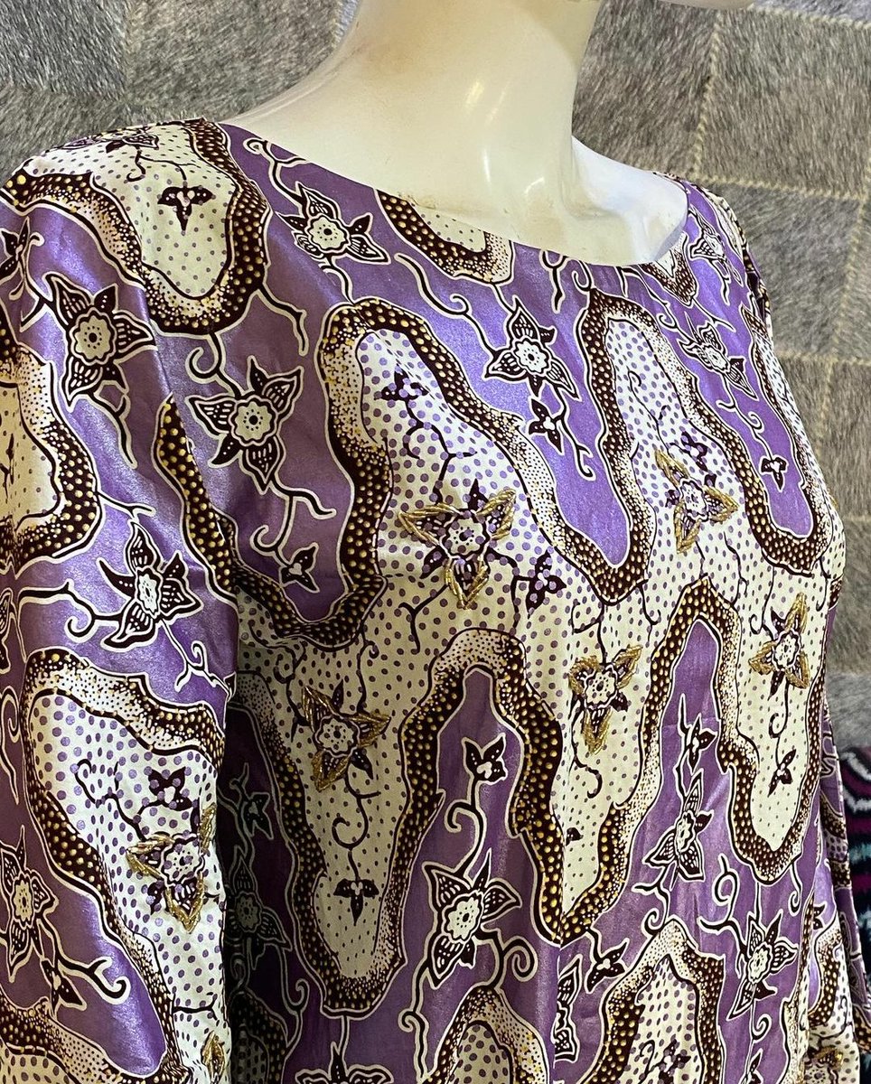 WaliskisT's tweet photo. RTW with amazing beadwork. 

N35,000

Free sizing.

#EidCollection2021 https://t.co/RVc9n5cwjf