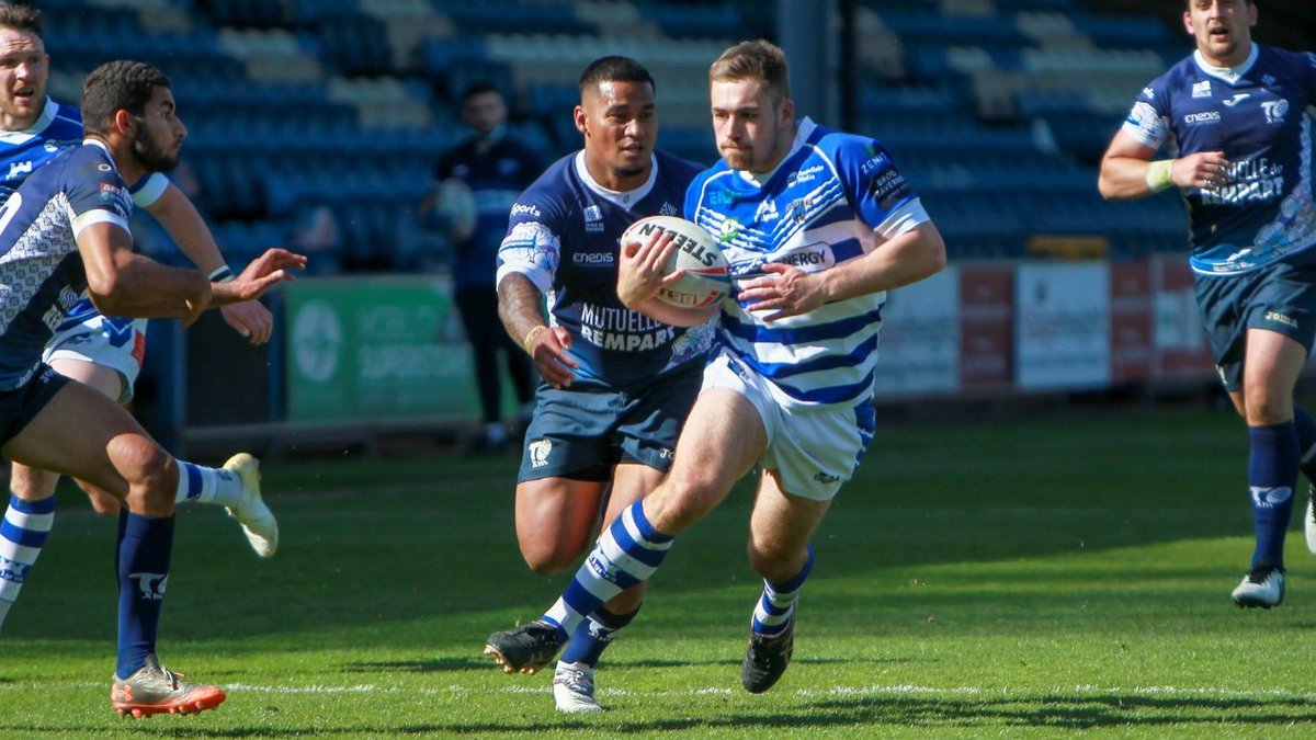 A big Happy Birthday to #TeamDistinct athlete <a href="/Samhewittt/">Sam Hewitt</a> - have a great day! 🥳