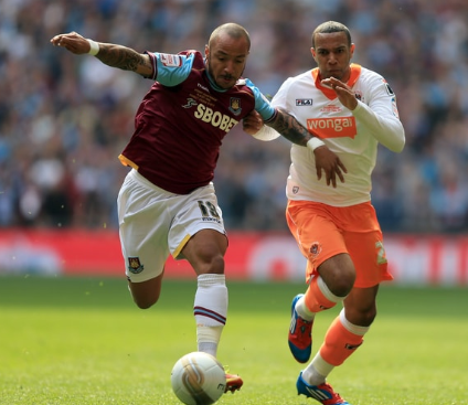 PLHeroes's tweet photo. Do you know want to know what former West Ham United and Real Madrid defender Julien Faubert is doing now?

Check out his Premier League Heroes profile page to find out.....
https://t.co/FqqTTPMwlf

#Hammers #WestHam #WHUFC #RealMadrid https://t.co/H8F7V6YGad
