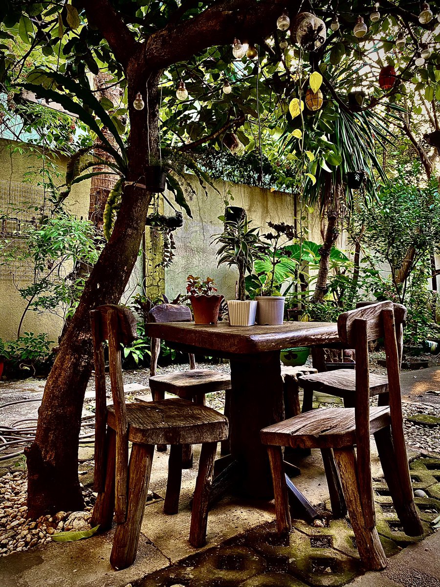 arnelpineda's tweet image. Don’t you just love ypur own moment of silence and reverie w/ a cup of hot choco or black coffee while sitting  &amp;amp; just simply chilling on my great friend @jennimunar ‘s mini hardwood table and chairs under our #DuhatTree 🙏😊 ...