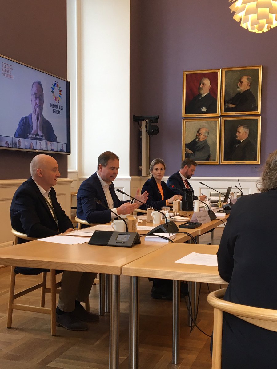 SaKrJohansen's tweet image. “Dét at vi har haft corona betyder ikke, at alle andre problemer forsvinder. Vi har bare kortere tid til at løse dem” siger finansminister Wammen til dagens høring om #SDGs og lover handling #2030netværk #2030panel