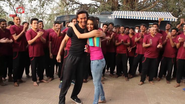 AbishashraddhaG's tweet photo. Shraddha amazing stunt with
Tiger ππ€π»
BAAGHI MOVIE PROMOTIONS
Tigshra ππ€
#5YearsOfBaaghi #5YearsOfsia
@sabbir24x7 #Ahmedkhan
@NGEMovies @foxstarhindi https://t.co/V0yadU9G3A