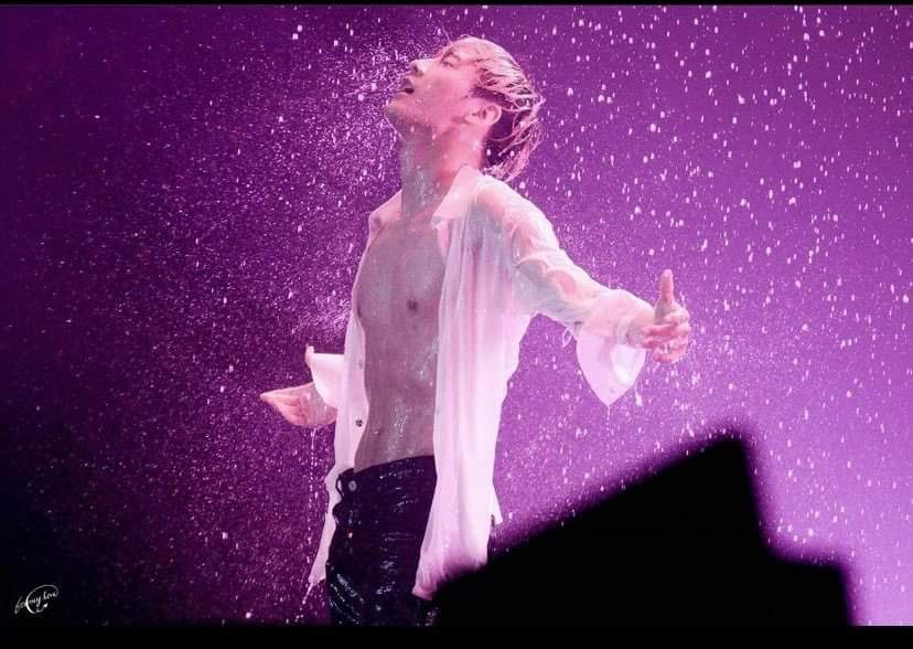 Minhyuk's purple rain  but it's Weight in Gold solo prod THE BEATS REBORN #BTOB_BURN_THE_STAGE #비투비  @OFFICIALBTOB