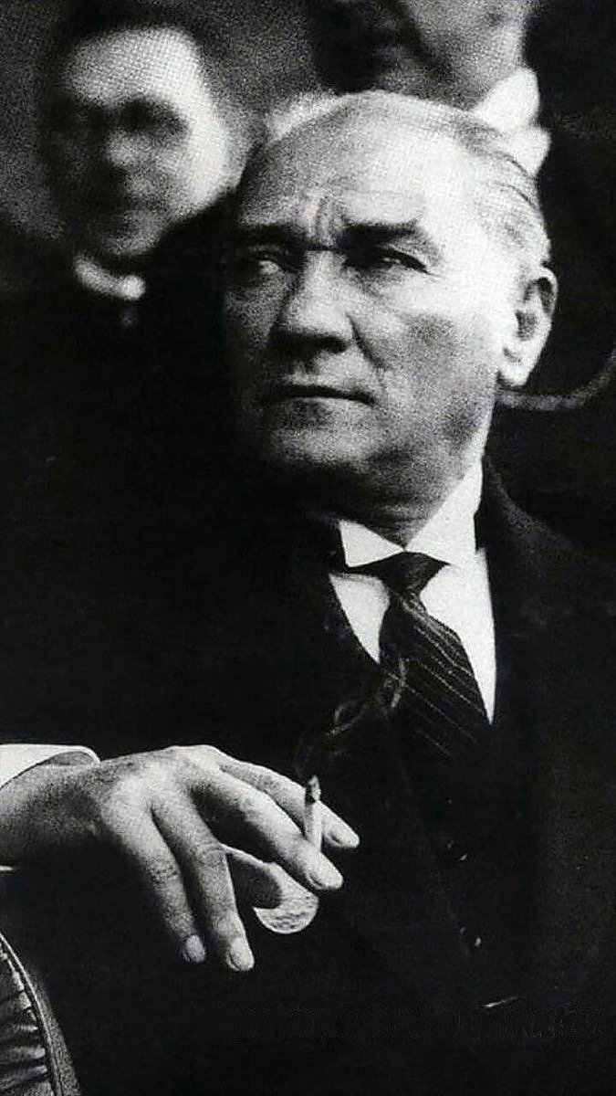 Atatürk'e sarhoş dediniz Atatürk'ün sarhoşken kurduğu devleti siz ayıkken yönetemediniz #KemalizmiYıkacaz
#AfedersinizdeNahYıkarsınızKemalizmi 
#sonunakadarsen