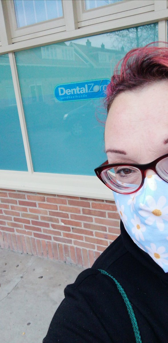 Sampfan's tweet image. If unknown #emergency dentist doesn't do a decent job #fronttooth I will be wearing face masks forever