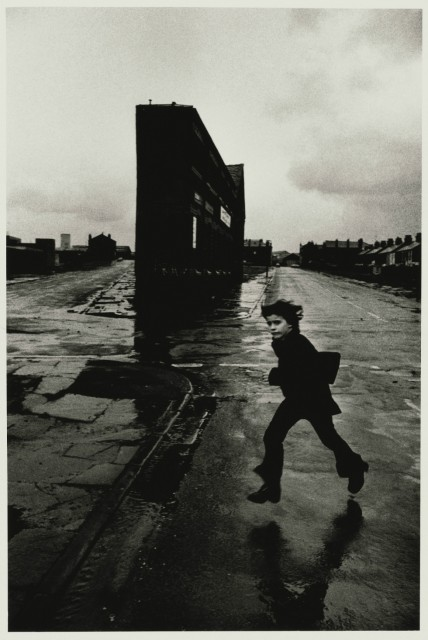 As <a href="/tateliverpool/">Tate Liverpool</a> have again extended the run of their Don McCullin exhibition, get in the mood with some of our coverage. Back in 2019, we spoke to the man himself: thedoublenegative.co.uk/2019/08/theres…