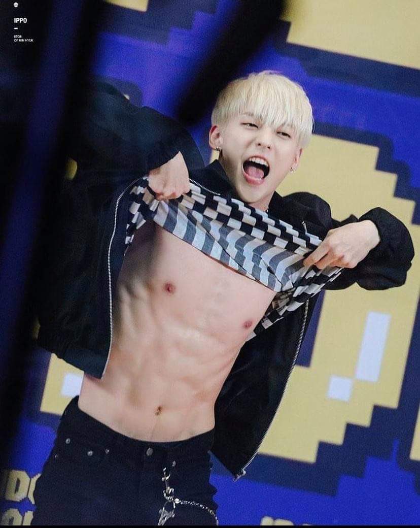 he lift his own shirt you know no persuasion needed  and we're not complaining Minhyuk be like, Here's your treaaaaat before I enlist!!! THE BEATS REBORN #BTOB_BURN_THE_STAGE #비투비  @OFFICIALBTOB