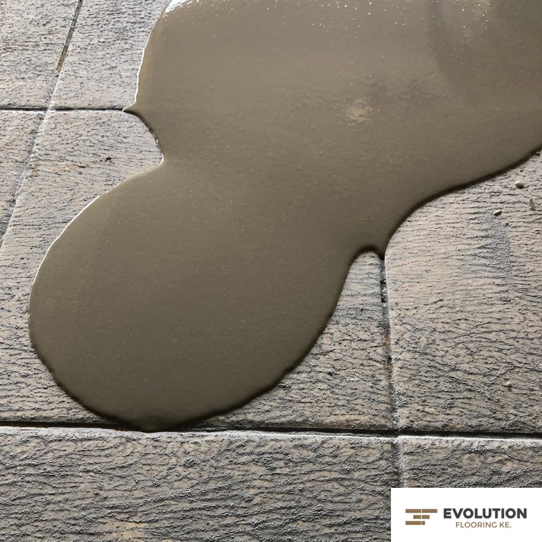 EvoFloor's tweet photo. Cementitious Leveling flowing into its area of responsibility. On this project the client needed to cover the ceramic tiles with homogenous vinyl.
Work In Progress.
.
#flooring #installation #floor #floortiles #flooringdesign #floorwork #flooringinstallation #floors #leveling https://t.co/9FOjrX3rsH